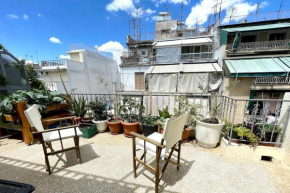 Private Athens Flat with 2 sunny balconies & Super King bed